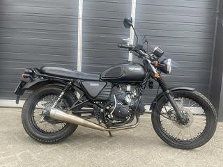 Schiiterende caferacer hanway raw 50 mat zwart weiniog km 1599 euro