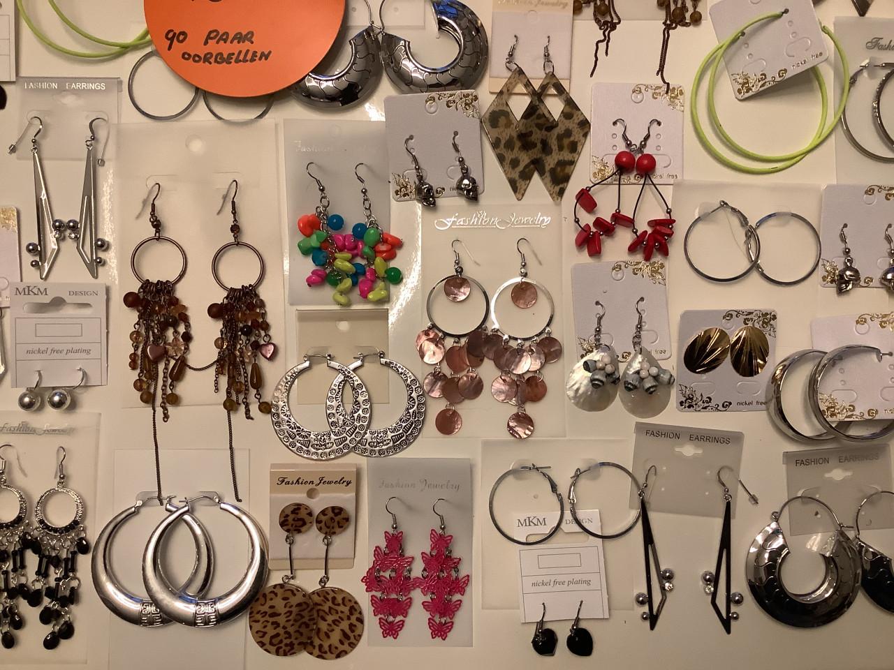 Partij prachtige oorbellen. (Partij 40)