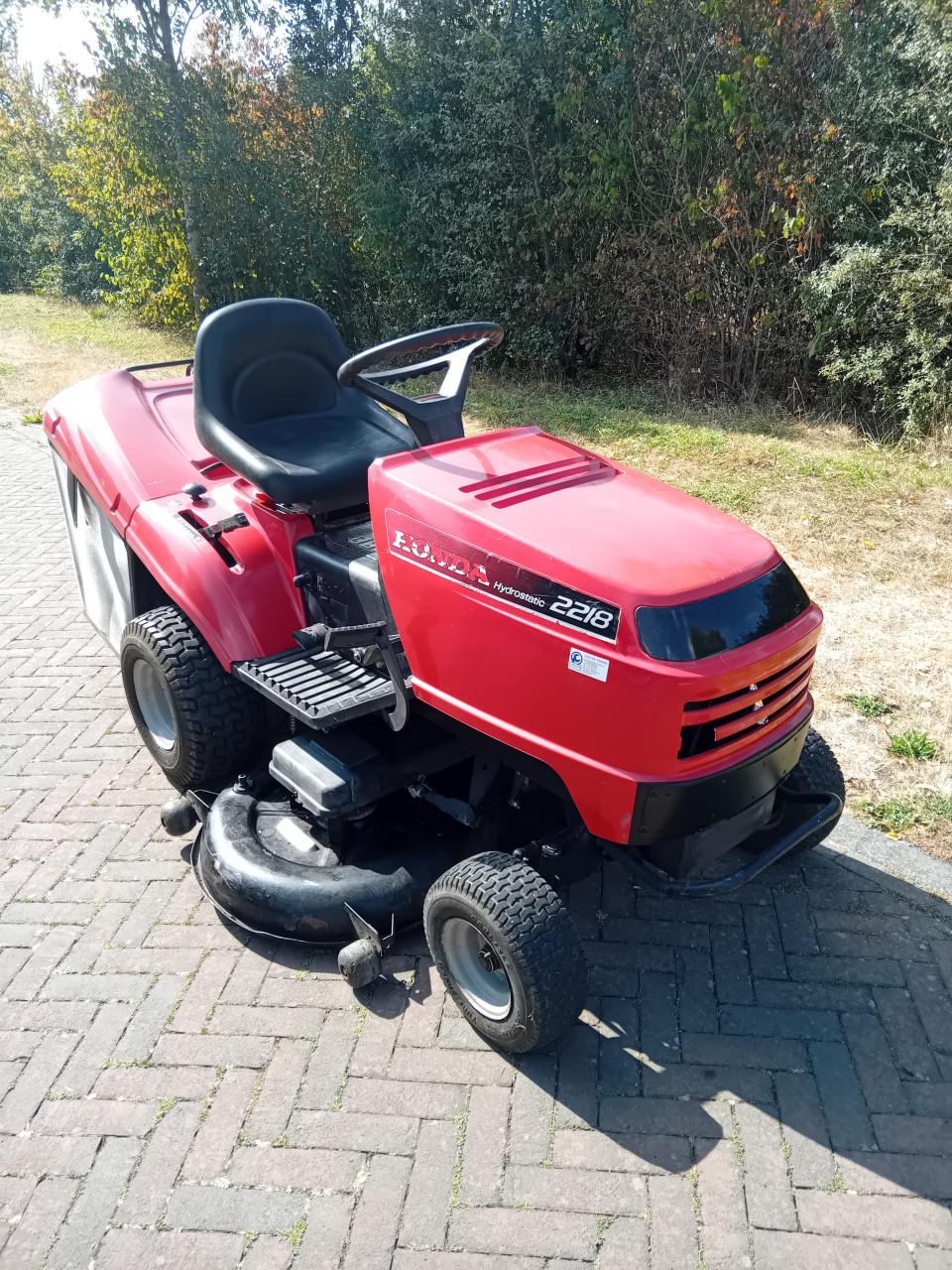 Honda 2218 zitmaaier