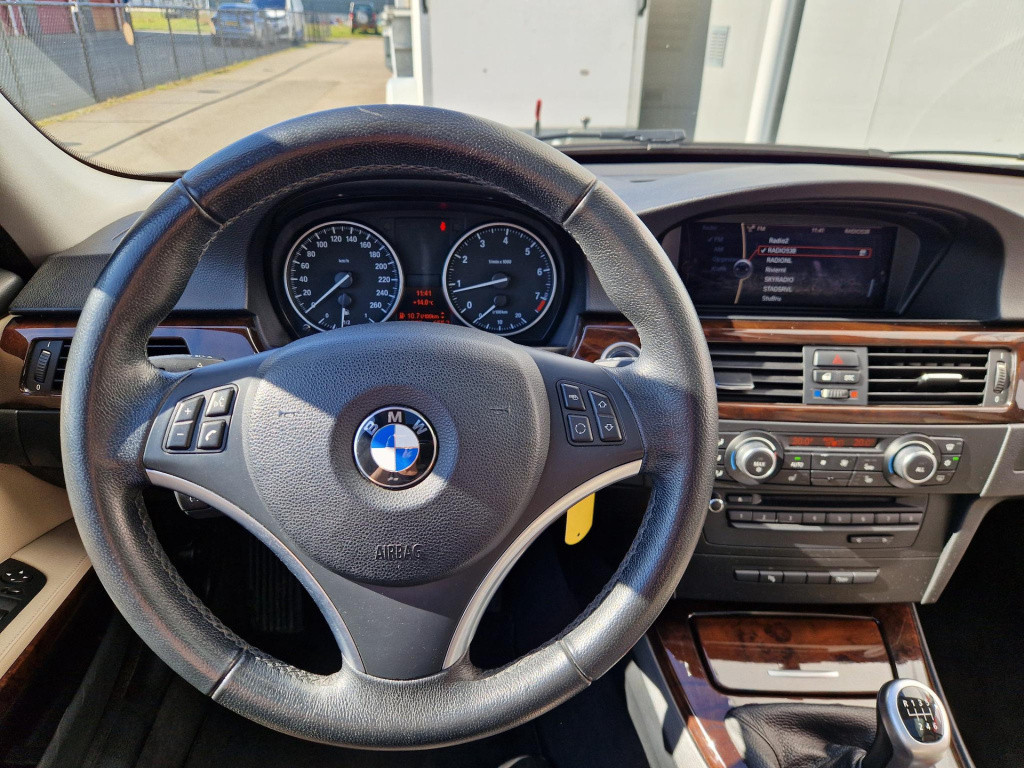 BMW 3-serie touring 320i business line style