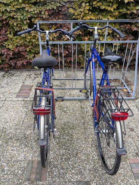 2 Batavus fietsen, dames en heren model, type Jakima maat 53 en 56