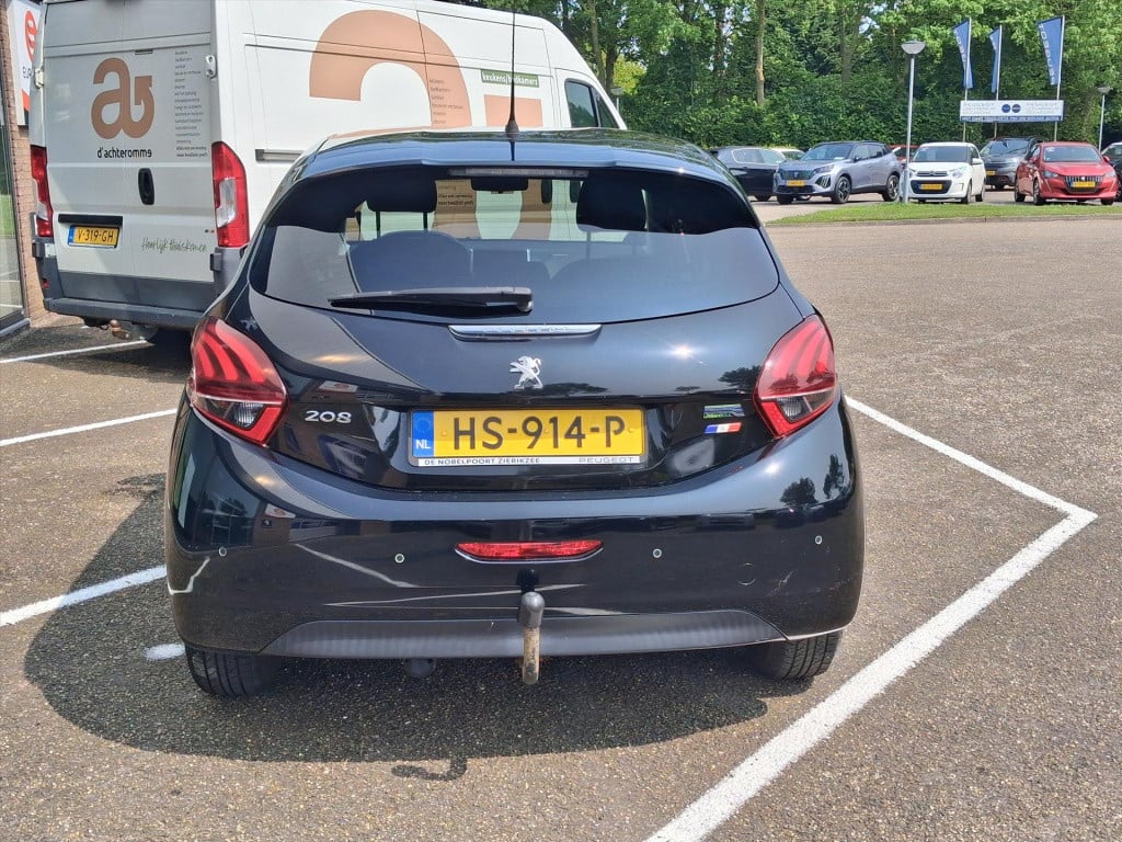 Peugeot 208 urban soul 1.2 pt-82pk 5d trekhaak | navigatie | airco | cruise