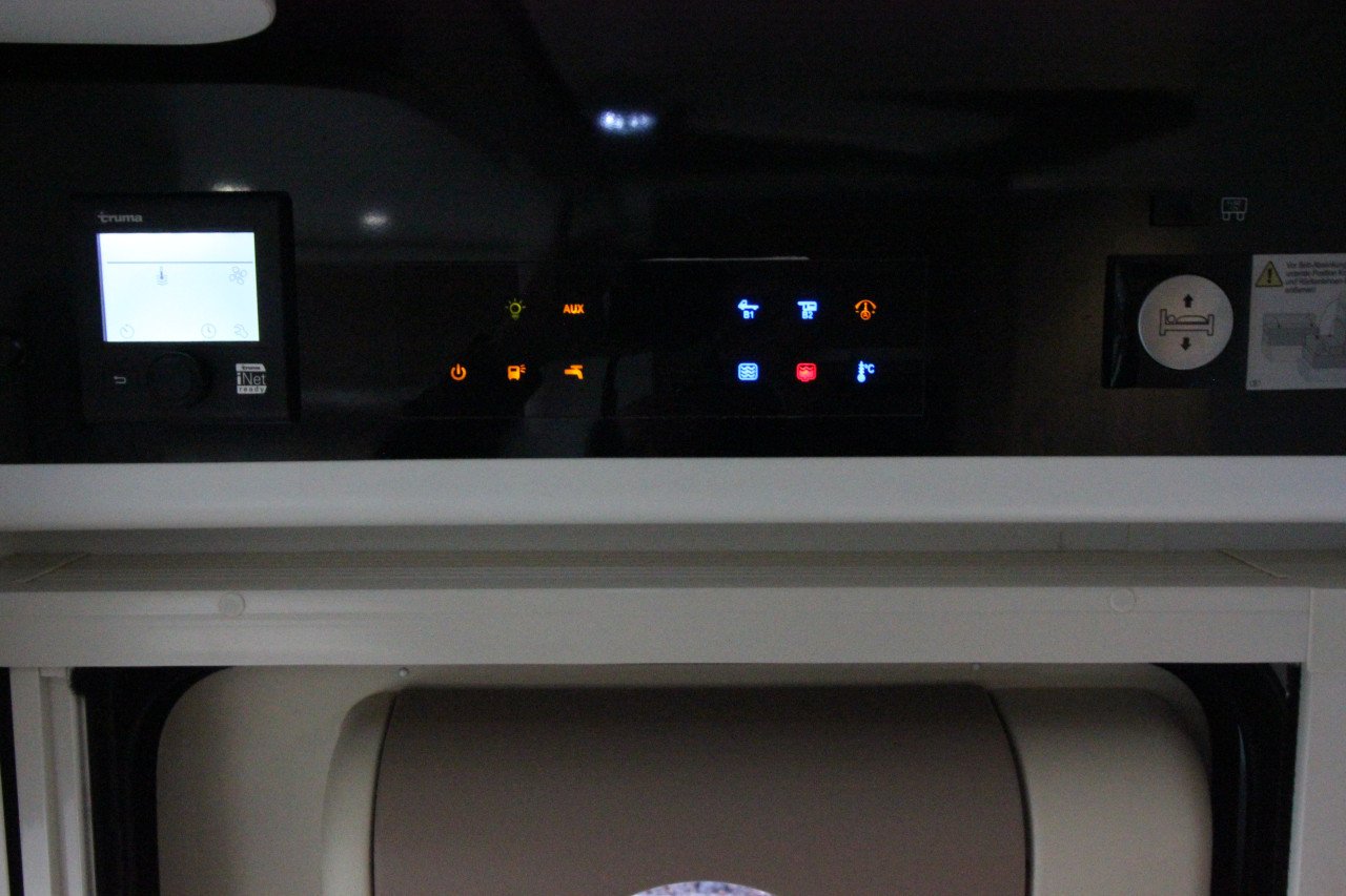 Adria Matrix M590ST(Electr.Hefbed, Als nieuw!!!)