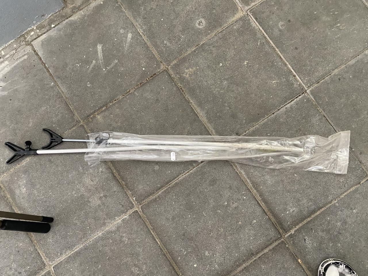 Fishing rod, chair, net, food, bag. All inclusife!