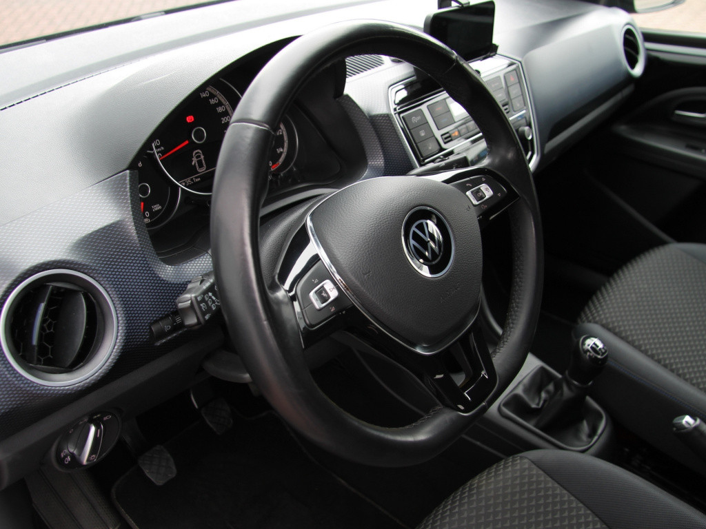 Volkswagen UP! active 5drs. clima | cruise | camera | vol!