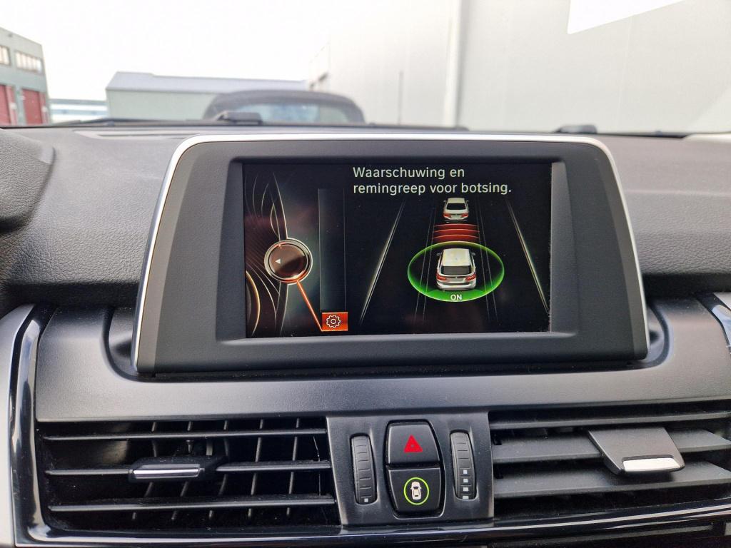 BMW 2-serie active tourer 218i essential