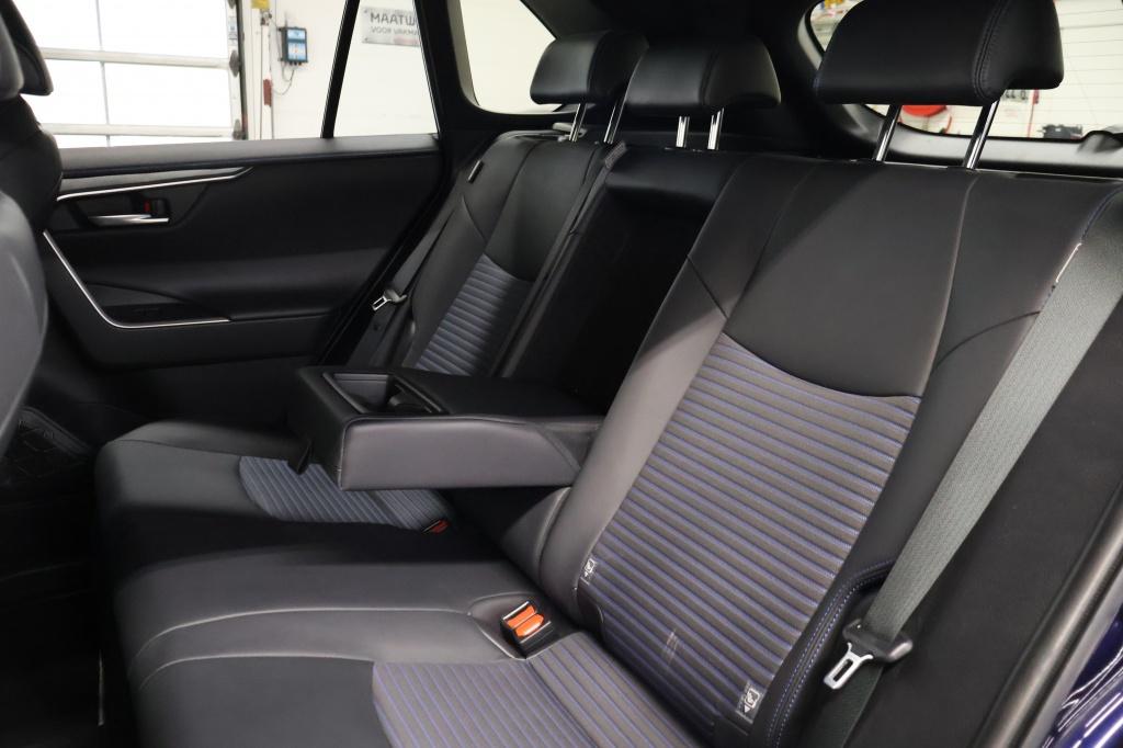 Toyota Rav4 2.5 hybrid awd bi-tone | jbl