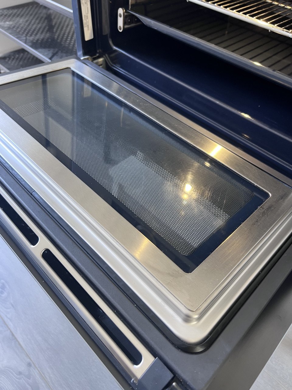 Zeer nette Bosch Serie 8 Combi-oven Topklasse design & prestaties!