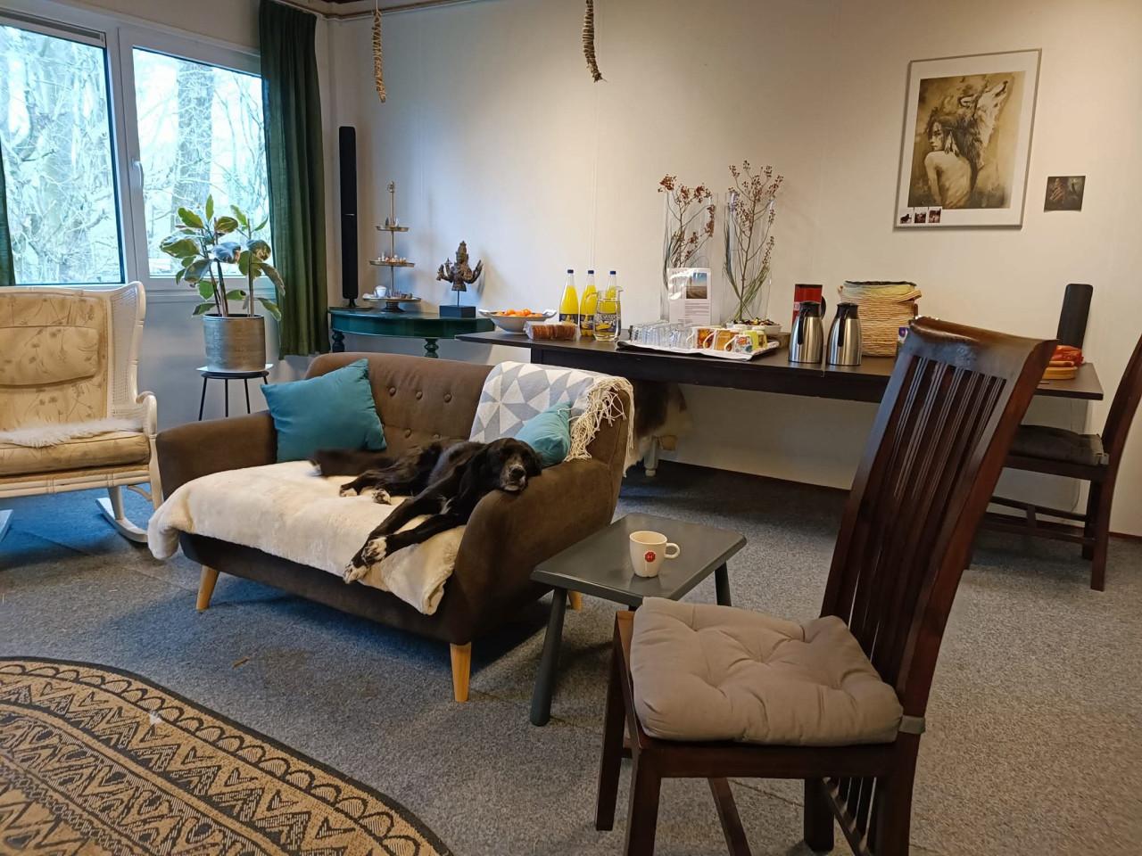 Ruime kantoor/ woonunits