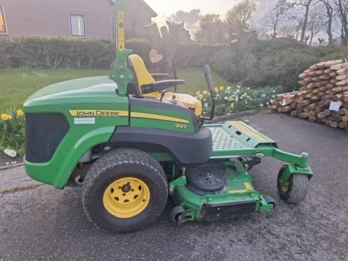 John Deere maaier