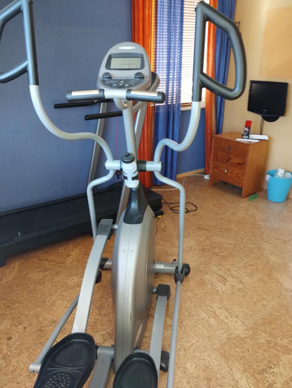 Vision Fitness Crosstrainer