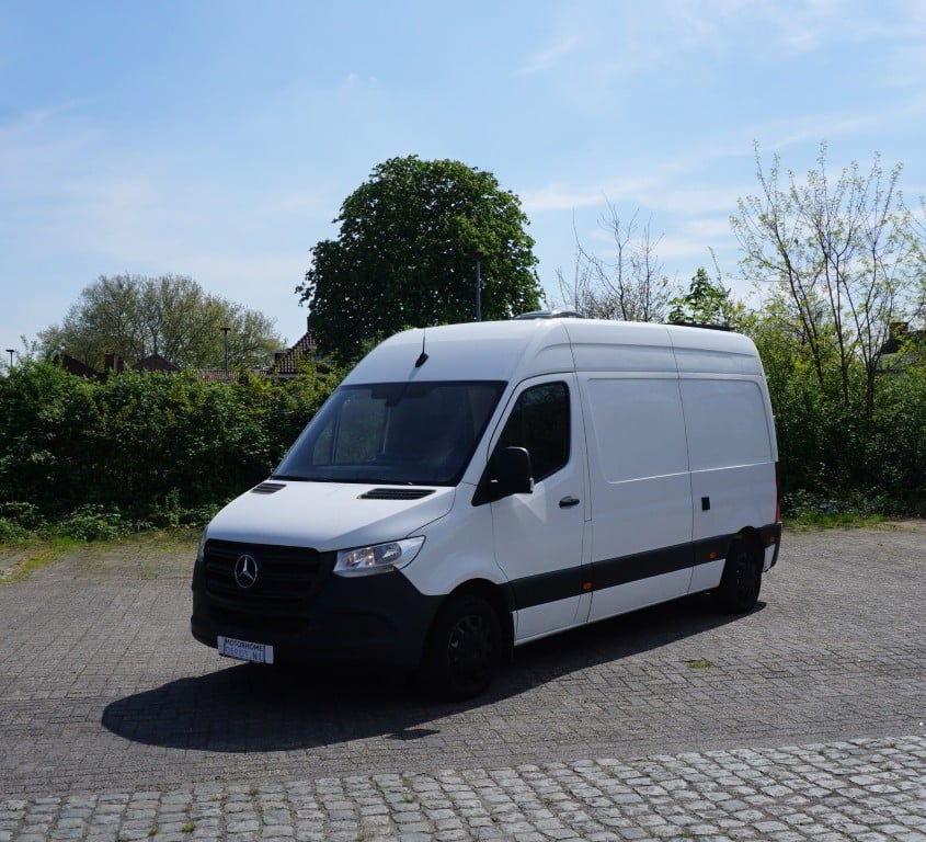 Mercedes Benz Buscamper 214 CDI uit 2019 met nieuwe inbouw