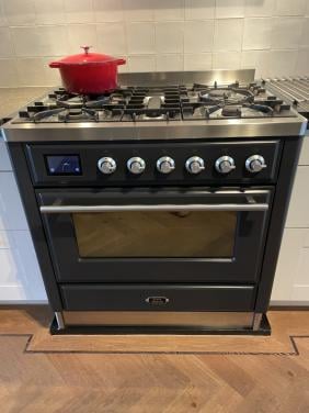 Gasfornuis met 90 cm. Elektrische oven (Ilve Majestic Techno 90 gas)