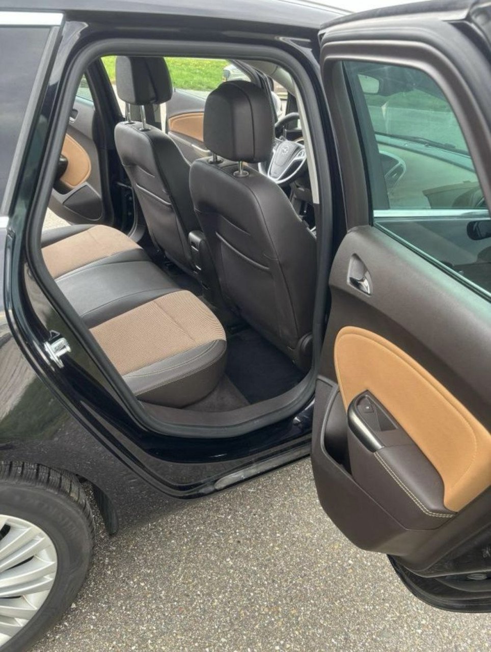 Luxe Opel Astra 1.6 Turbo Sports Tourer Automaat