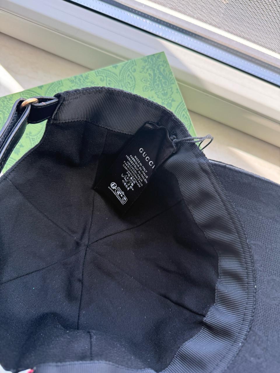 Gucci pet nieuw met doos en kaartjes