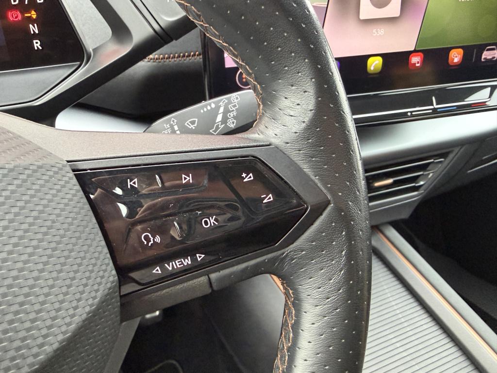 Cupra Born business one 62 kwh | carplay | pdc | rijklaar inclusief 1 jaar 