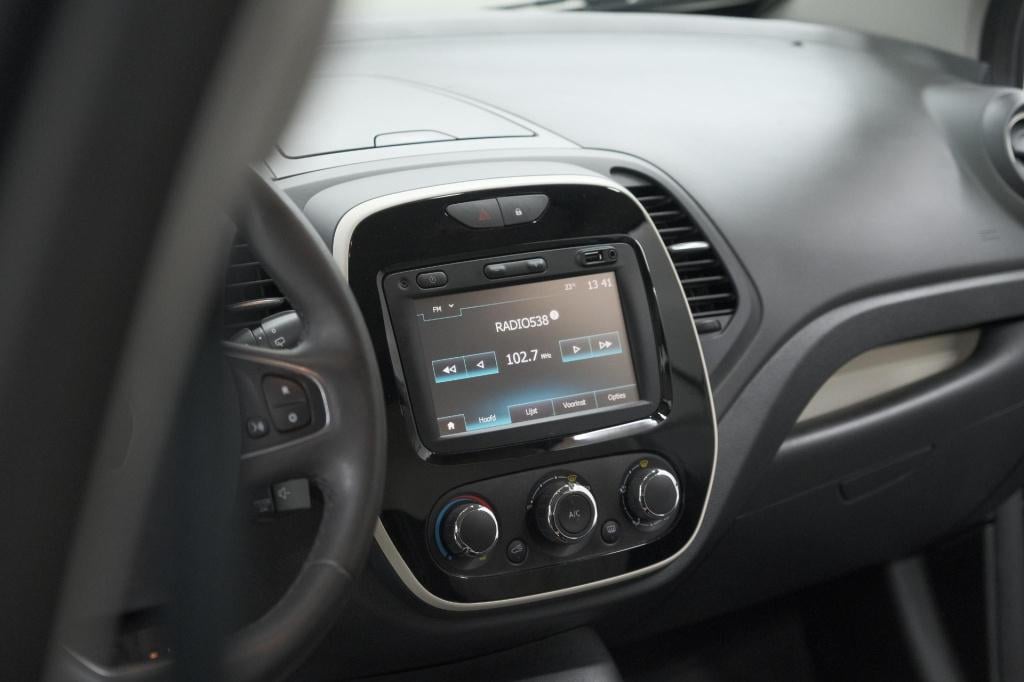 Renault Captur tce 90 limited | parkeersensoren | navigatie | airco | cruis