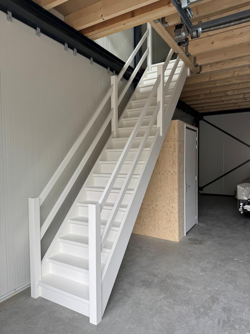 TE HUUR | bedrijfsunit, Van Doornestraat 9b te Goes