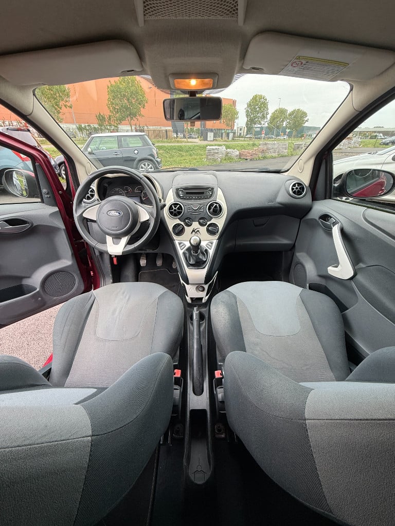 Ford KA 1.2 - titanium - airco