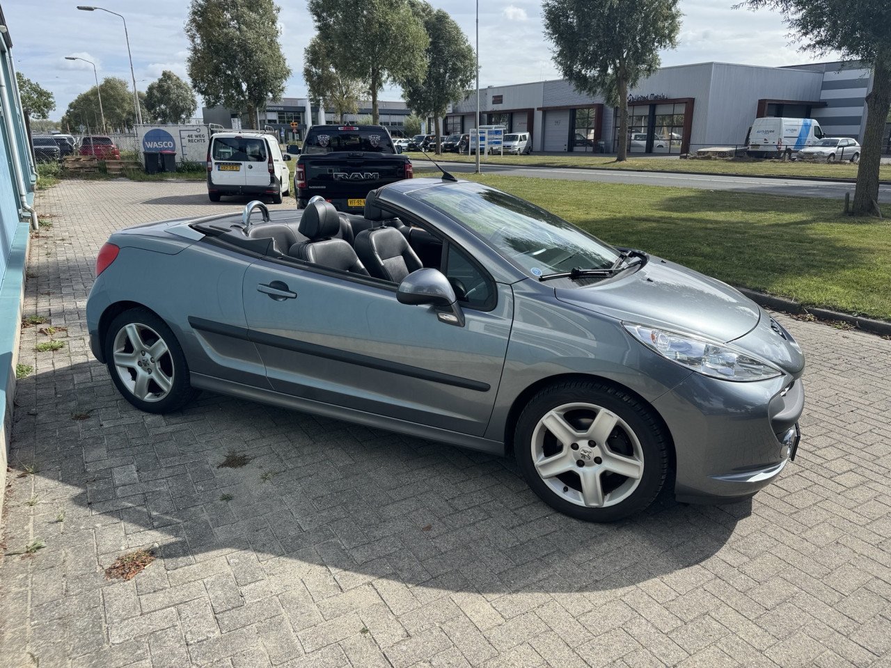 Zeer Leuke Peugeot 207 CC 1.6VTI