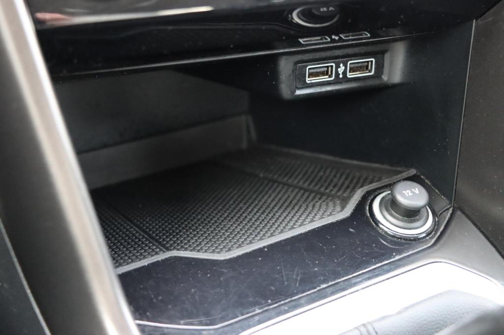 Volkswagen T-roc 1.0 tsi sport 115pk | stoel- en stuurverwarming | adaptive