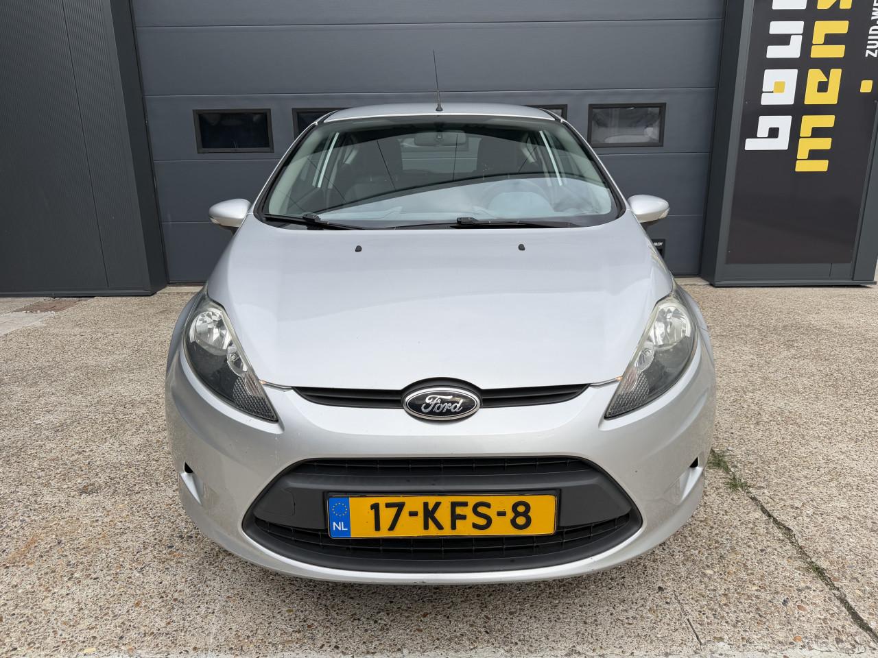Ford Fiesta 1.25 52KW Limited 3DRS 2009 Zilver Airco Apk Nap