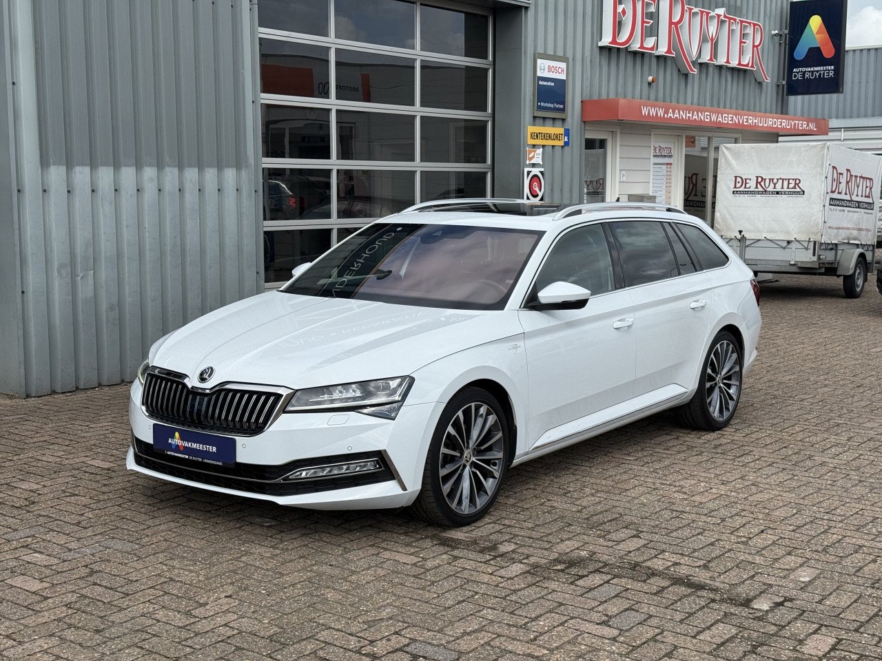 Skoda Superb Combi 1.5 TSI L&K Executive | Panorama | Stoelkoeling |