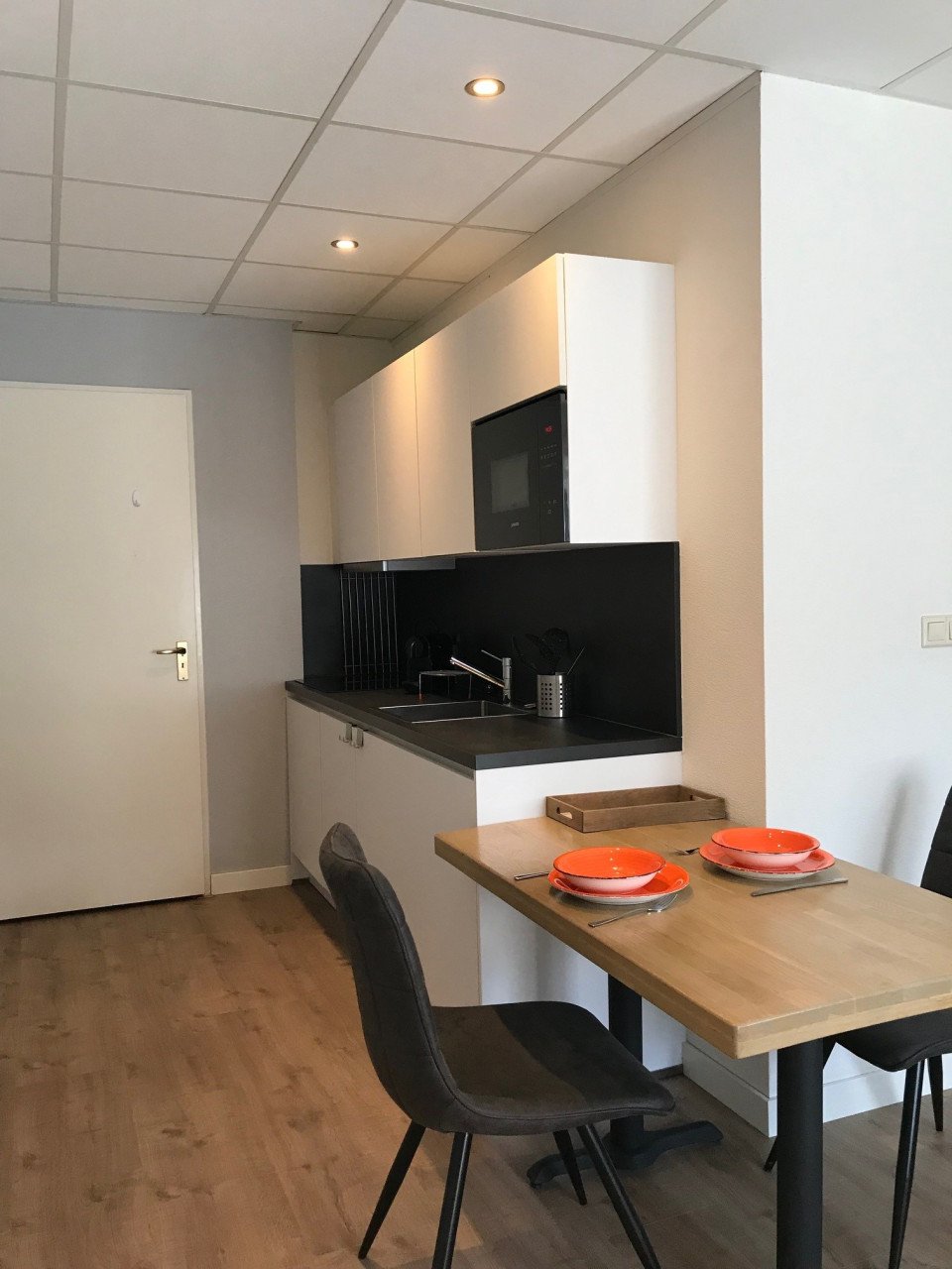 Studio In Kortgene TE HUUR