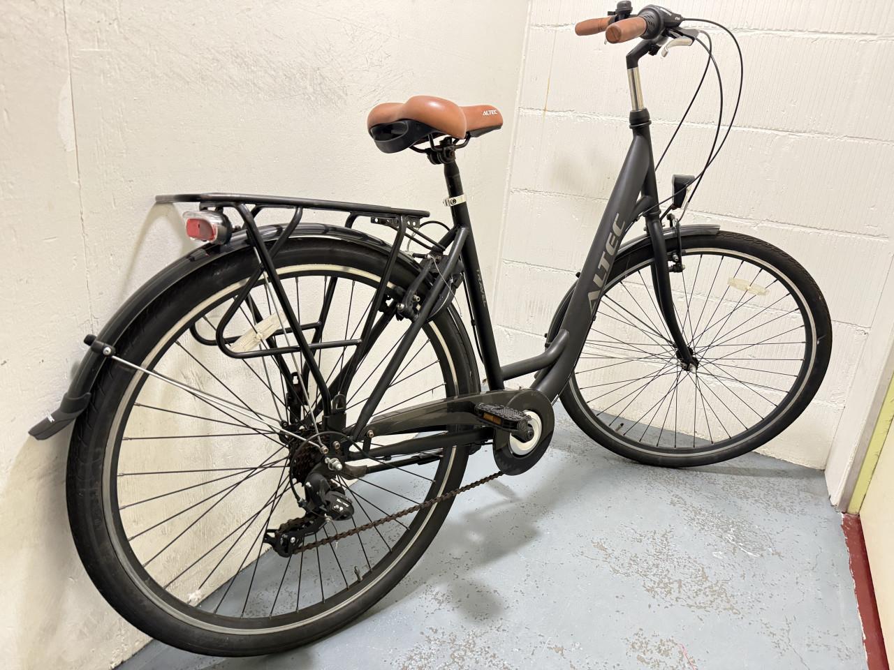 In goede staat damesfiets