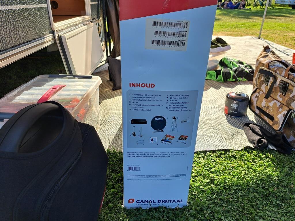 Te koop canaldigitaal schotelst met sateliet zoeker