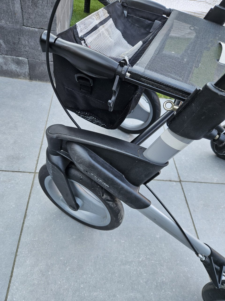 In zeer nette staat, mooie Rollator Topro Olympos incl topro tas maat S...