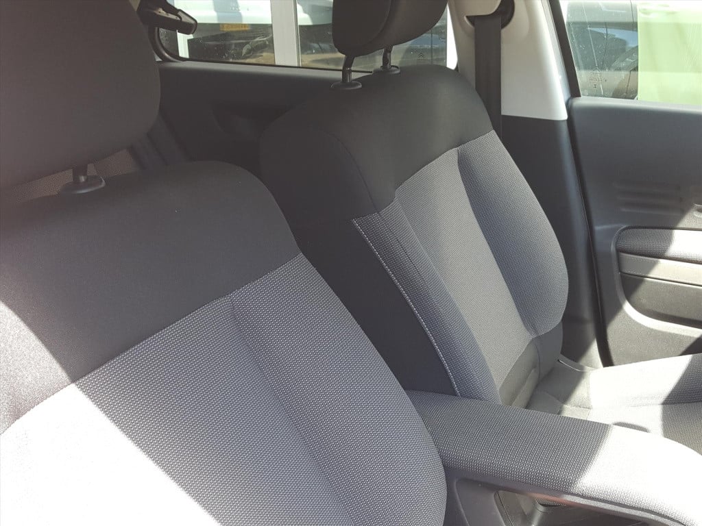 Citroen C4 Cactus vti 82pk airdream shine etg5 automaat navigatie | trekhaa