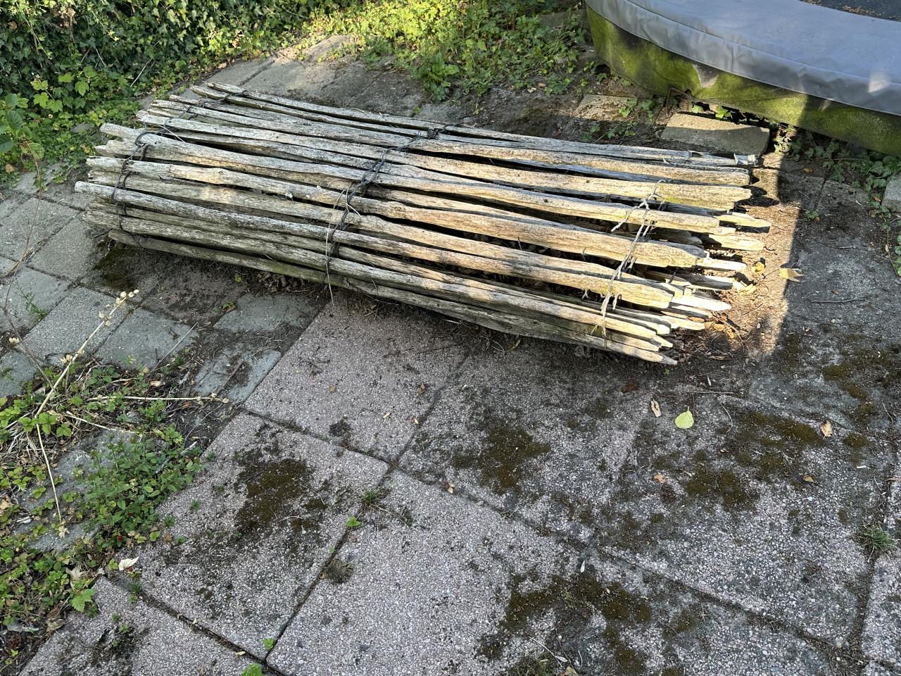 Schapenhek van ruim 9 meter lang en 1,80 meter hoog.