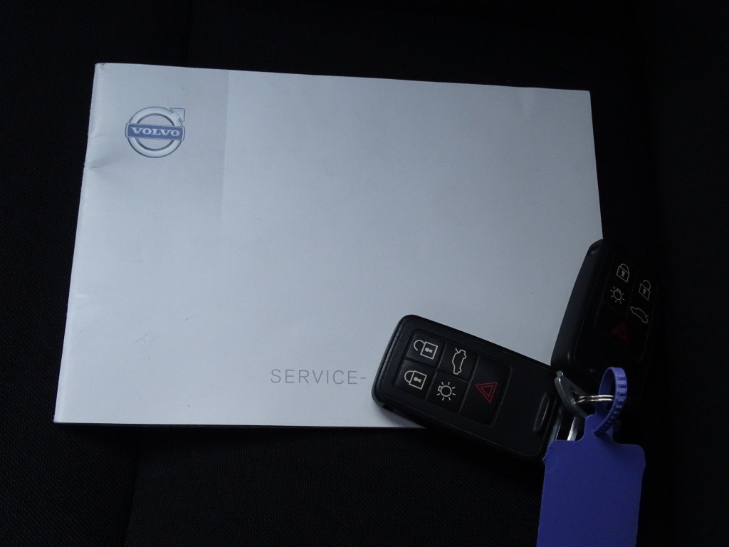 Volvo V40 1.6 t2 momentum | stoelverwarming | navi | bluetooth