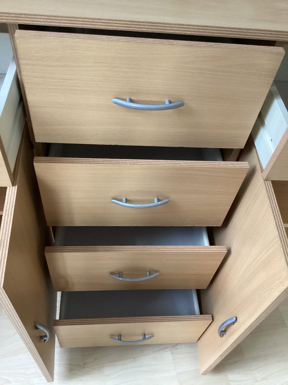 Licht ruim Dressoir, veel opbergruimte