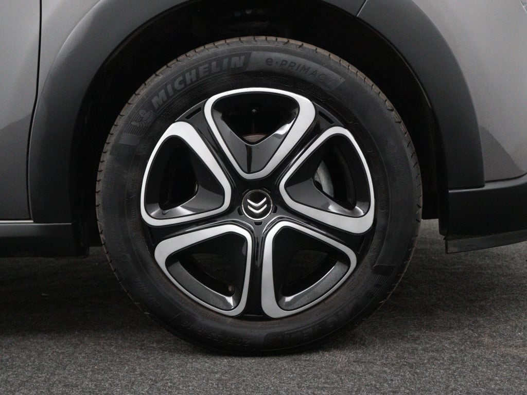 Citroen C3 puretech 83pk c-series | rijklaar | navi |