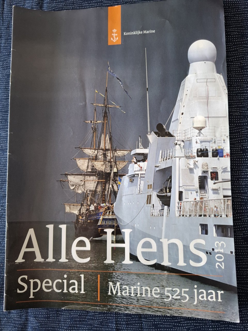 Vlaggen – Koninklijke Marine 525 jaar –zie foto’s Collectors item