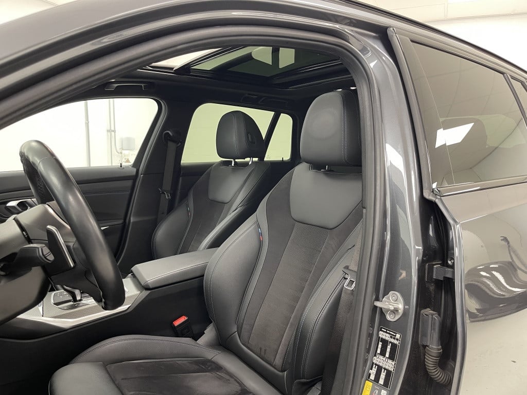 BMW 3-serie touring 330e xdrive m-sport | adaptief cc | panoramadak | trekh