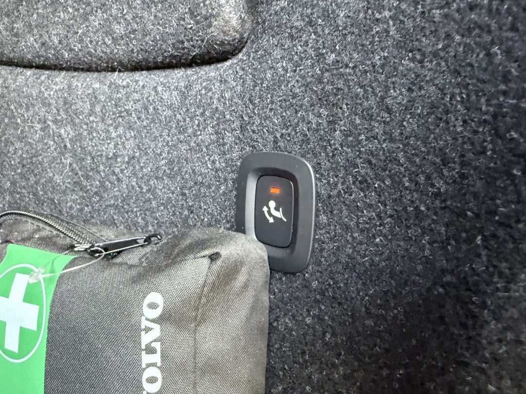 Volvo XC40 recharge twin pro 408pk| panodak| 360camea| trekhaak| h&k sound