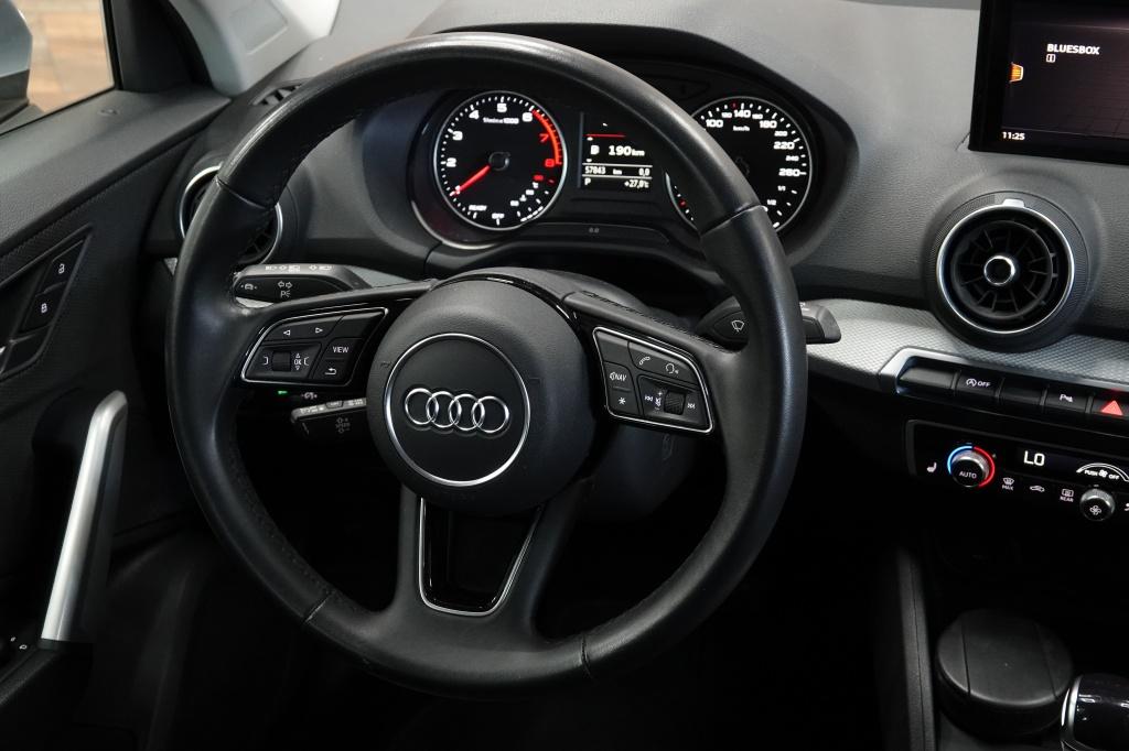 Audi Q2 35 tfsi | alarm | pdc| keyless | camera |