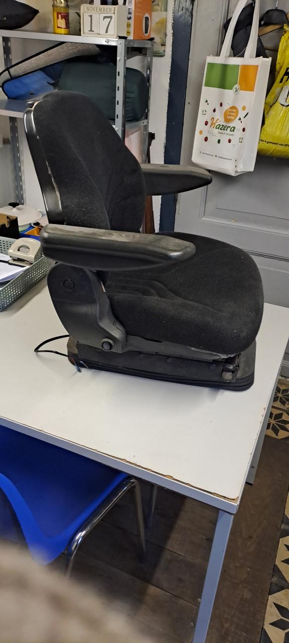 Grammer luchtgeveerde stoel