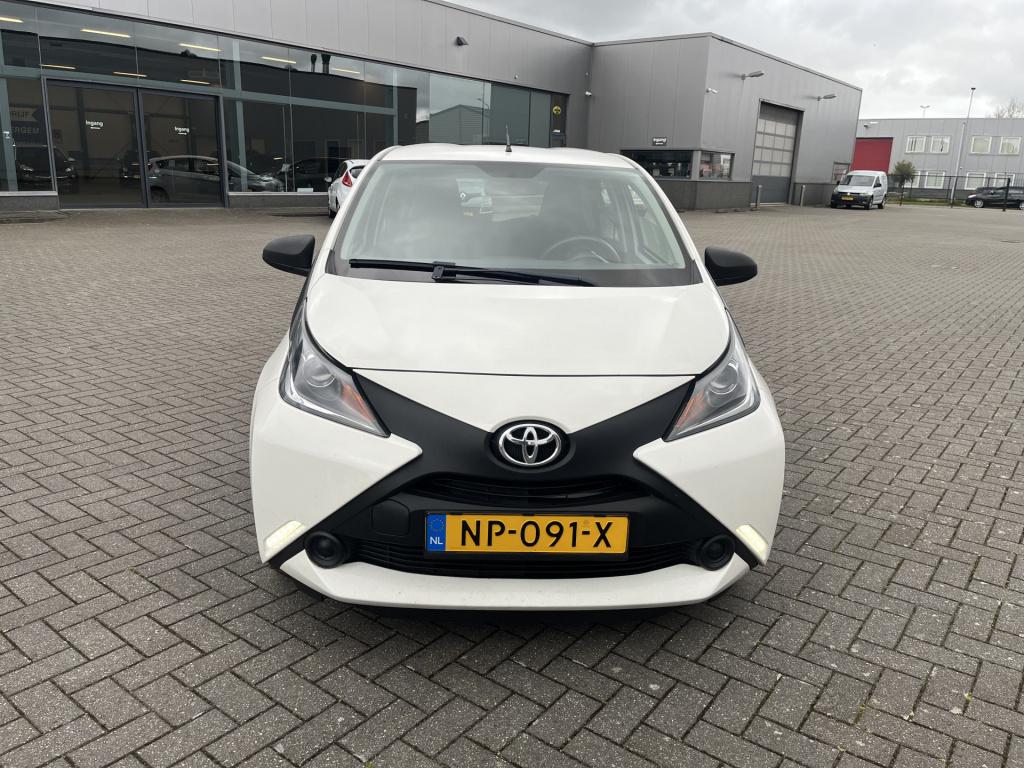 Toyota Aygo 1.0 vvt-i x-now 5 drs 54 dkm airco nl auto