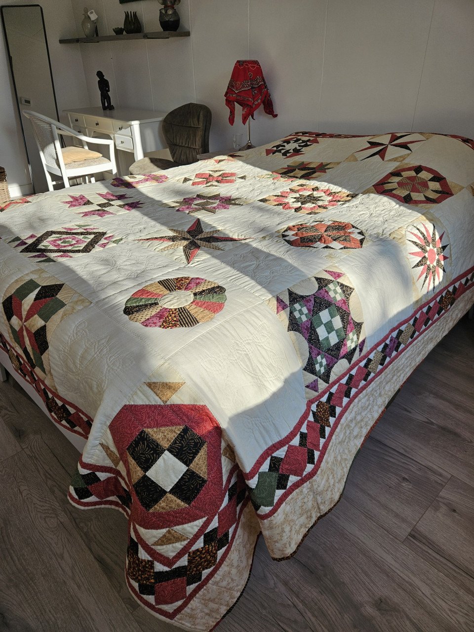 Houten ledikant 140x200 met Emma matras en topper
