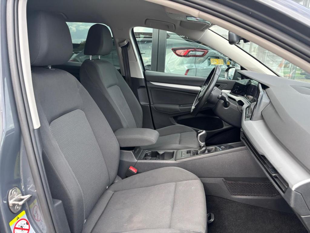 Volkswagen Golf tsi 110pk life, elektrische trekhaak, carplay