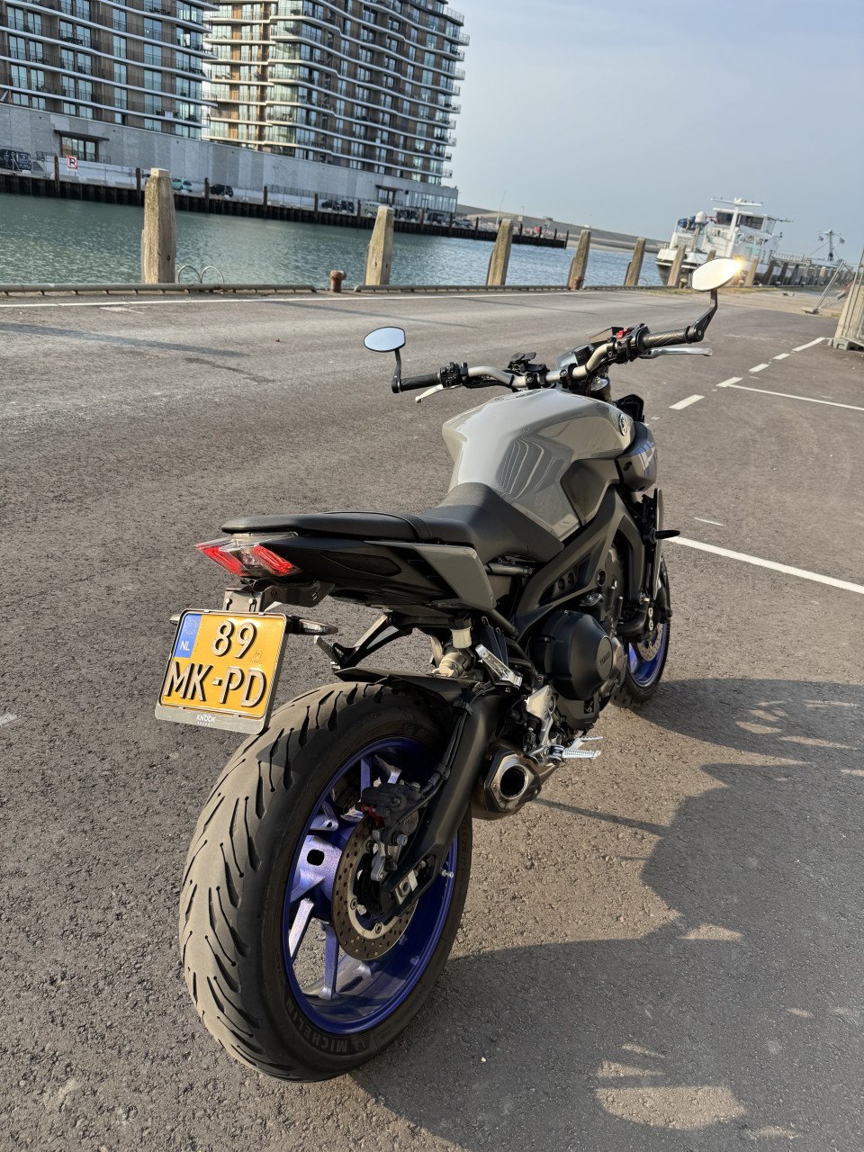 Yamaha MT-09, Vapor Grey, Quick Shifter,