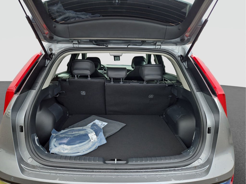 Kia Niro Ev air 64.8 kwh | company car | 10 jaar garantie | parkeercamera |