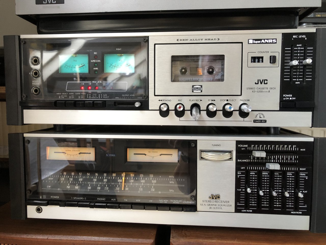 Werkelijk schitterende stereo set, dit is echte kwaliteit.