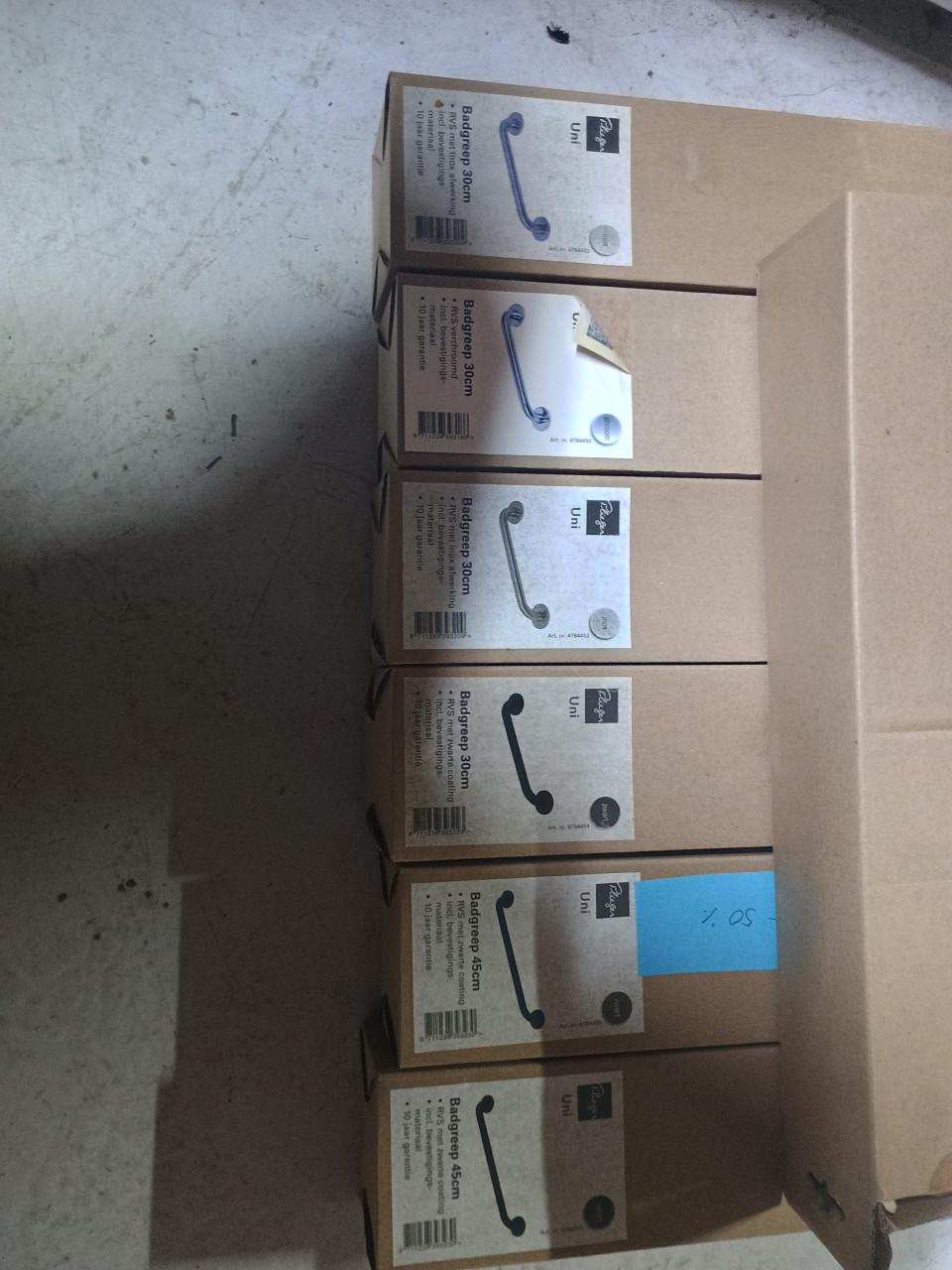 Plieger sanitair spullen  zie foto