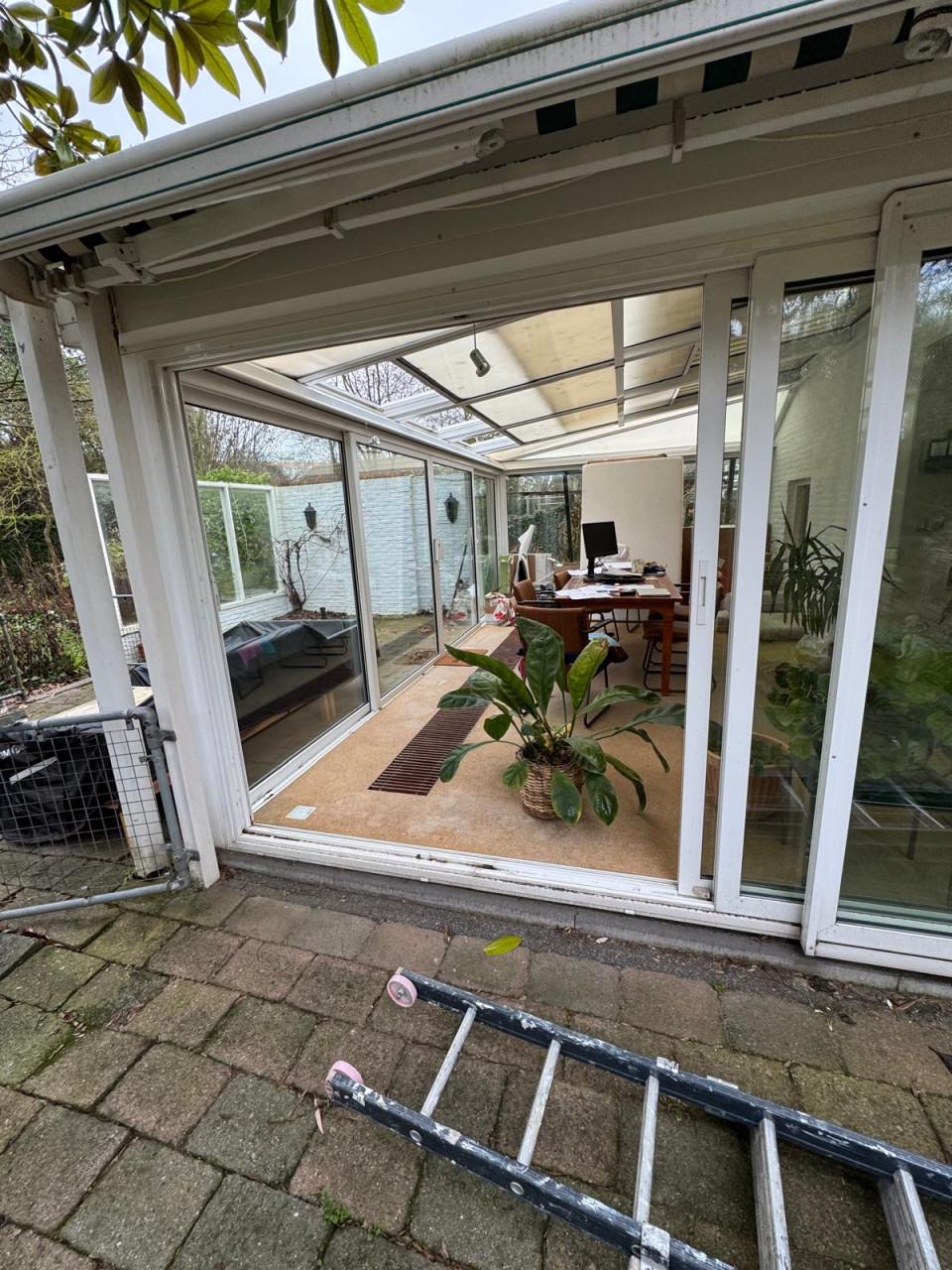 Serre 3500 x 5700 met elektrisch dakraam en zonnescherm