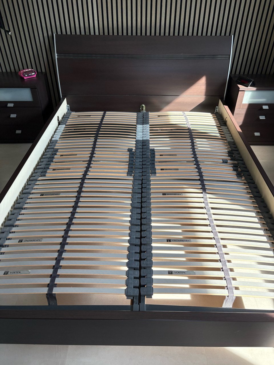 Bed 140x200 met lattenbodem